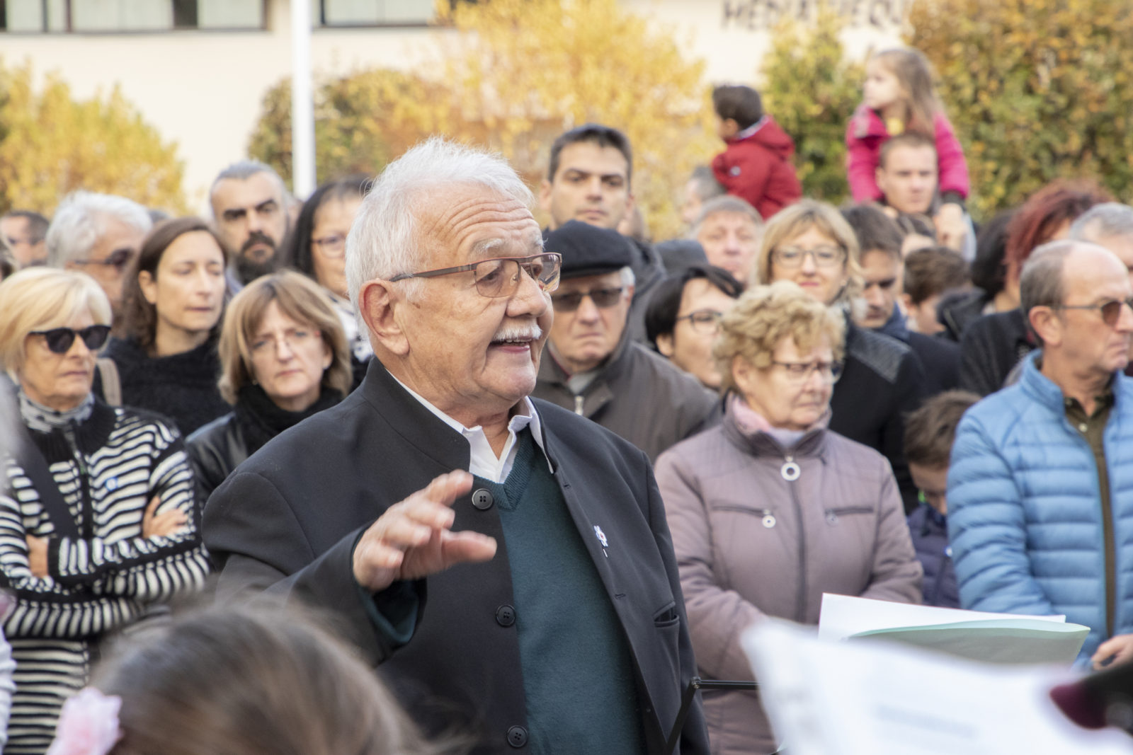 La Chantereine et M. Fallaix en chef d'orchestre.