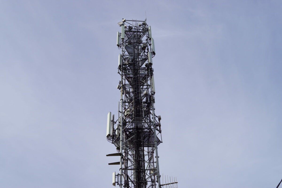 Trèbes : installation d'une antenne radio téléphonie 